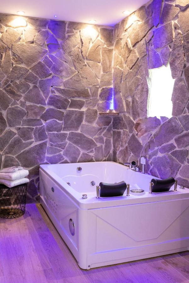 Lovely Rooms - Guest House Suites Triggiano Eksteriør bilde