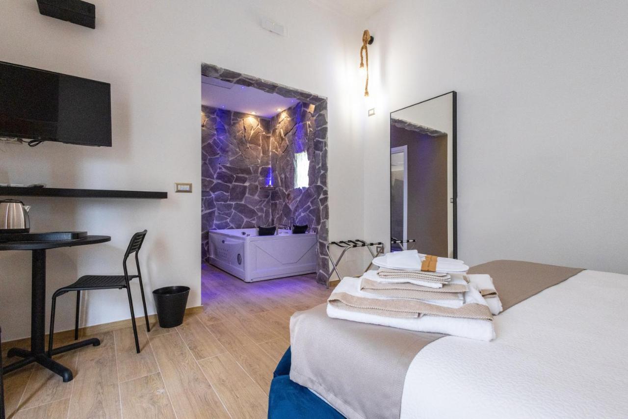 Lovely Rooms - Guest House Suites Triggiano Eksteriør bilde