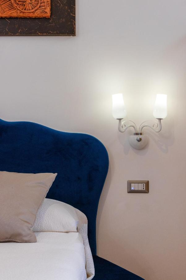 Lovely Rooms - Guest House Suites Triggiano Eksteriør bilde