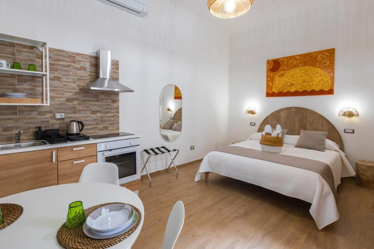 Lovely Rooms - Guest House Suites Triggiano Eksteriør bilde